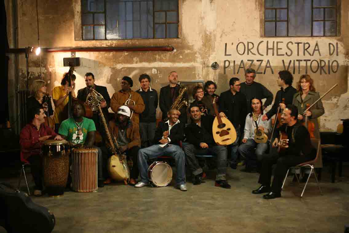 Orchestre multietniche: Italia maglia rosa