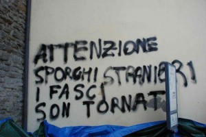 Arezzo: l’Unar apre un’istruttoria sulle scritte xenofobe