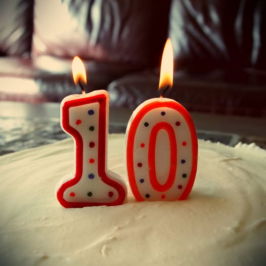 Compiamo 10 anni. Tanti auguri a noi!